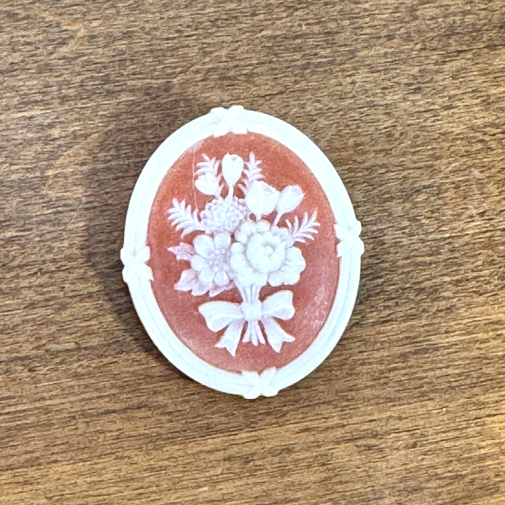 Vintage Signed AVON Flower Cameo Pin Brooch Lucite 1.75"